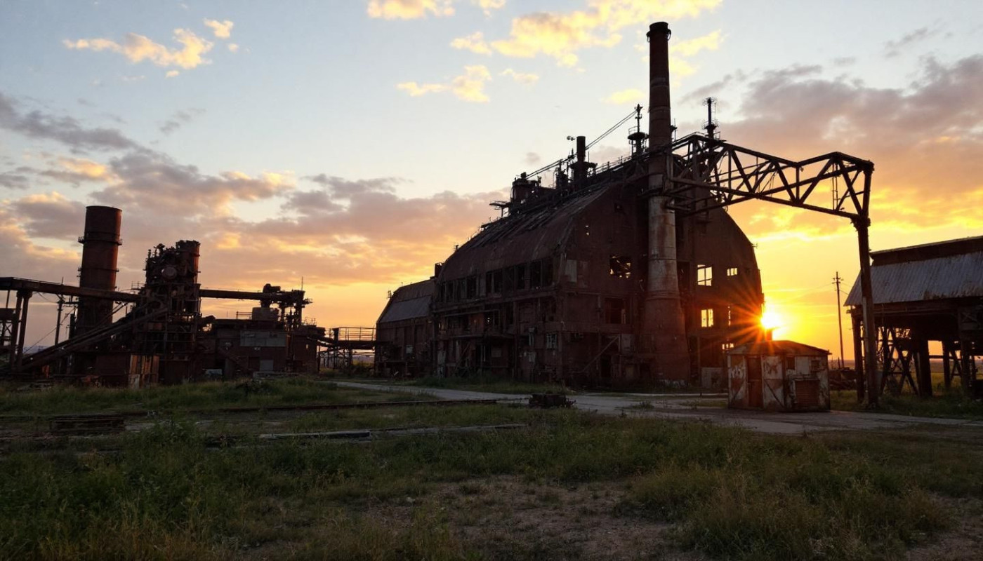 Intégrer des éléments vintage pour renforcer une ambiance industrielle